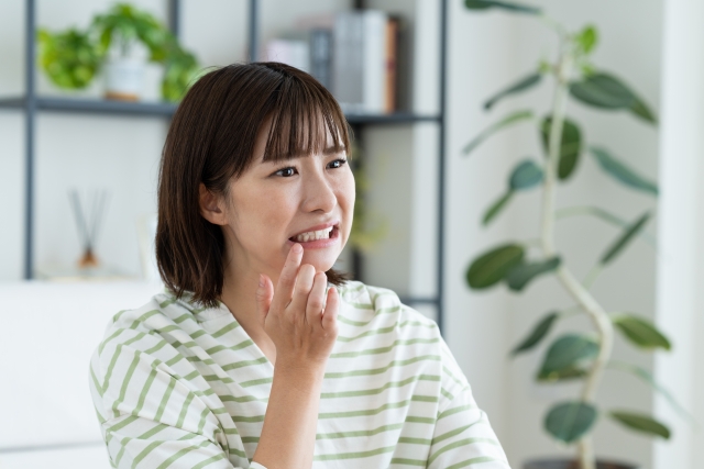 歯が欠けたけど、今すぐ行くべきか迷ってる